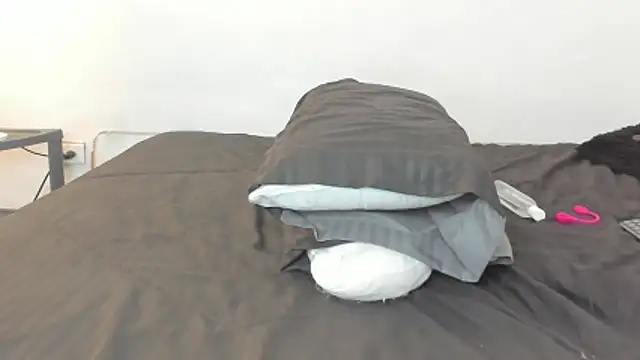 evanandsunny online show from December 8, 2024, 11:51 pm