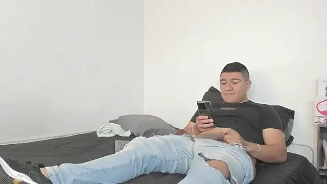 evanandsunny online show from December 16, 2024, 4:16 pm