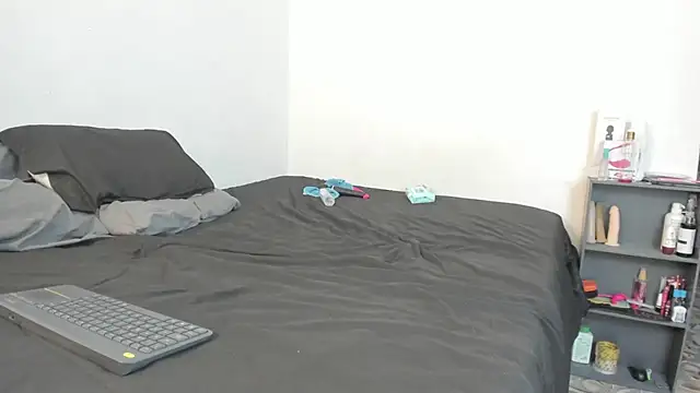 evanandsunny online show from February 26, 2025, 10:42 pm