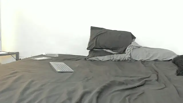 evanandsunny online show from March 17, 2025, 6:11 pm