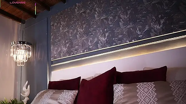 AylinMillerxs online show from April 1, 2026, 8:06 pm