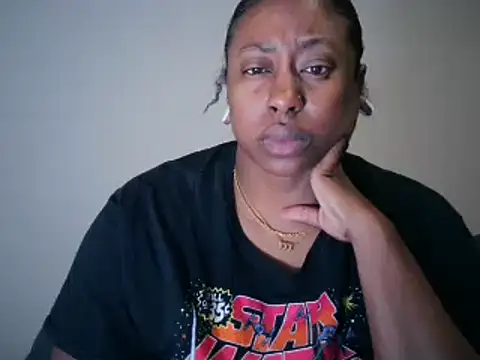 Snapshot of Nyxie_Chaos chatting on December 5, 2024, 2:22 pm Nyxie Chaos online show from December 5, 2024, 2:22 pm