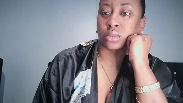 Snapshot of Nyxie_Chaos chatting on October 21, 2025, 1:34 pm Nyxie Chaos online show from October 21, 2025, 1:34 pm