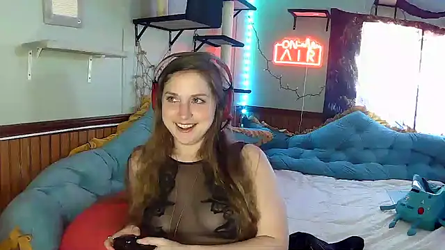 mirannacult online show from December 12, 2024, 6:31 pm