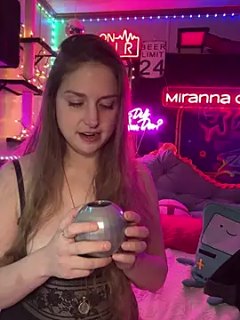 mirannacult online show from December 26, 2024, 1:43 pm