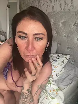 Snapshot of Naughtynanny75 chatting on January 21, 2025, 1:43 pm Naughtynanny75 online show from January 21, 2025, 1:43 pm