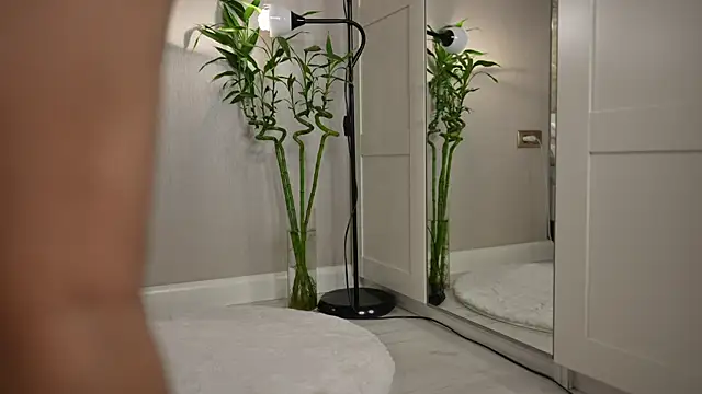 Snapshot of ValerieHill chatting on January 13, 2025, 8:37 pm ValerieHill online show from January 13, 2025, 8:37 pm