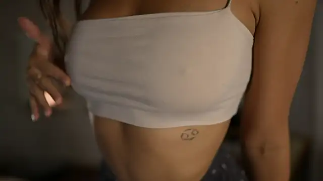 Snapshot of ValerieHill chatting on October 23, 2025, 3:28 am ValerieHill online show from October 23, 2025, 3:28 am