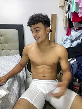 Snapshot of Mentriplex chatting on December 22, 2024, 3:44 am Mentriplex online show from December 22, 2024, 3:44 am