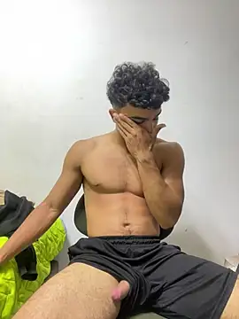 Snapshot of Mentriplex chatting on February 3, 2025, 4:46 am Mentriplex online show from February 3, 2025, 4:46 am