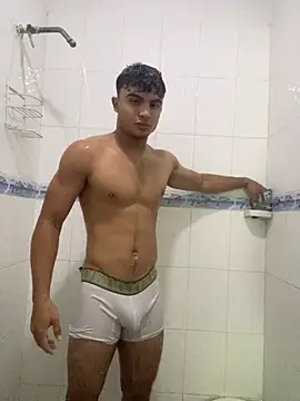 Snapshot of Mentriplex chatting on February 4, 2025, 5:55 pm Mentriplex online show from February 4, 2025, 5:55 pm