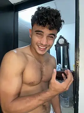 Snapshot of Mentriplex chatting on October 19, 2025, 1:39 am Mentriplex online show from October 19, 2025, 1:39 am