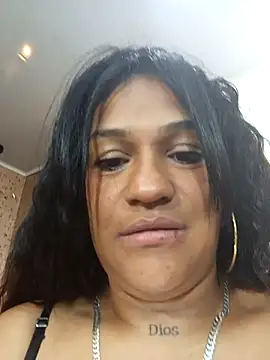 Michelle Brito1 online show from March 3, 2025, 7:28 pm