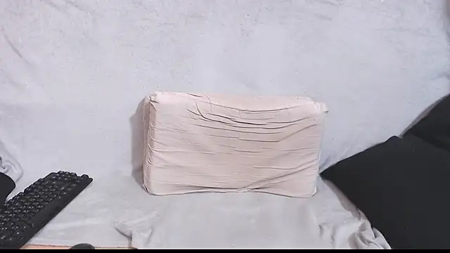 Snapshot of qustci-couple chatting on February 7, 2025, 1:04 am qustci-couple online show from February 7, 2025, 1:04 am