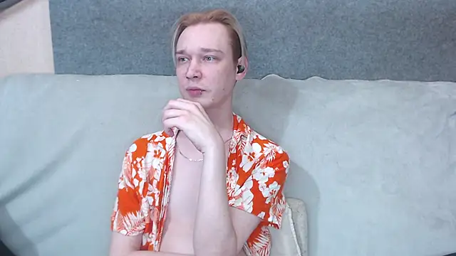 Snapshot of qustci-couple chatting on March 3, 2025, 10:10 pm qustci-couple online show from March 3, 2025, 10:10 pm