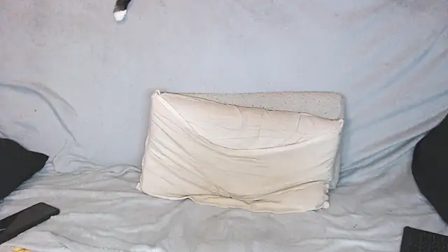 Snapshot of qustci-couple chatting on October 18, 2025, 8:53 pm qustci-couple online show from October 18, 2025, 8:53 pm