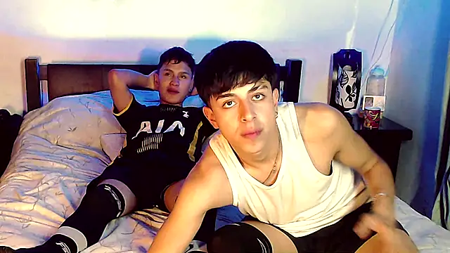 Snapshot of pipeynick chatting on December 4, 2024, 10:51 pm pipeynick online show from December 4, 2024, 10:51 pm