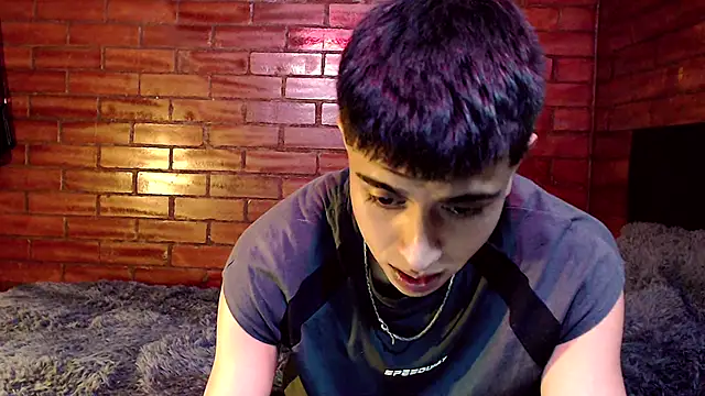 Snapshot of pipeynick chatting on February 17, 2025, 10:03 pm pipeynick online show from February 17, 2025, 10:03 pm