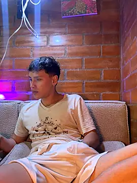 Snapshot of pipeynick chatting on October 18, 2025, 2:36 am pipeynick online show from October 18, 2025, 2:36 am