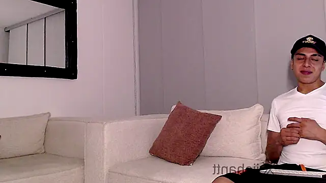 Snapshot of pipeynick chatting on February 10, 2026, 1:10 am pipeynick online show from February 10, 2026, 1:10 am