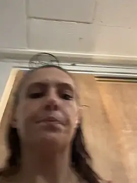 snowrillaxxx online show from May 25, 2026, 8:59 pm