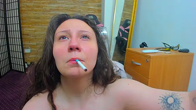 AishaRouhi online show from February 17, 2026, 5:04 am