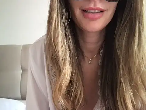 paolajonez online show from January 31, 2025, 3:33 pm