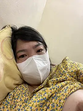 Hachi Sweetbabie  online show from April 22, 2026, 8:54 pm