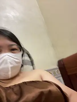 Hachi Sweetbabie  online show from June 7, 2026, 10:52 am