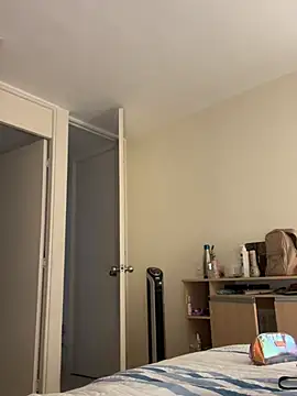 juanasnz99 online show from February 13, 2026, 2:40 am