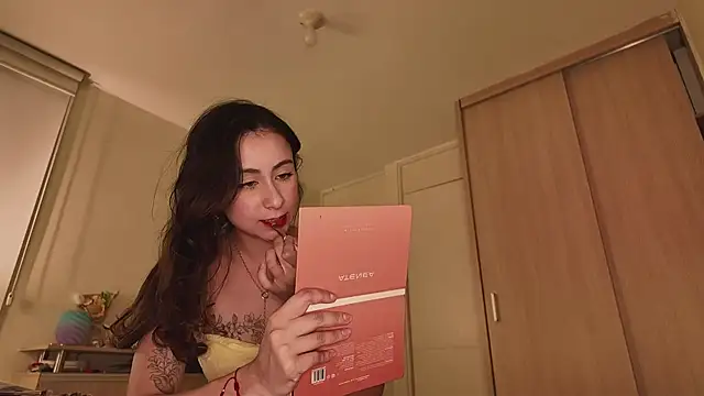 Snapshot of juanasnz99 chatting on May 22, 2026, 4:30 am juanasnz99 online show from May 22, 2026, 4:30 am