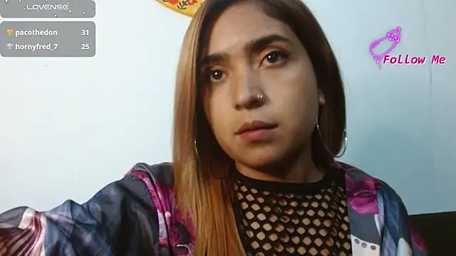 helenacyruss online show from March 11, 2025, 11:48 pm