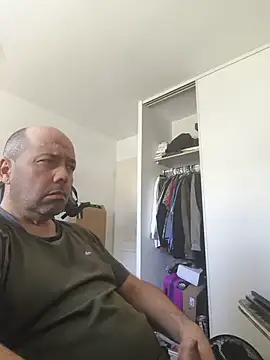 veryverybigdick45 online show from May 23, 2026, 10:41 am