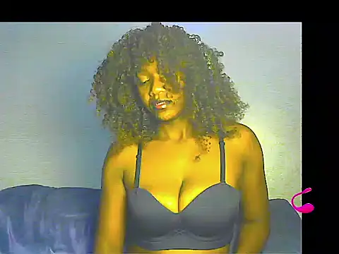 Snapshot of lilylovexx chatting on February 12, 2026, 6:52 am lilylovexx online show from February 12, 2026, 6:52 am