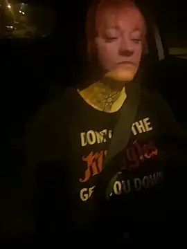 poussichienne online show from March 19, 2026, 4:16 am