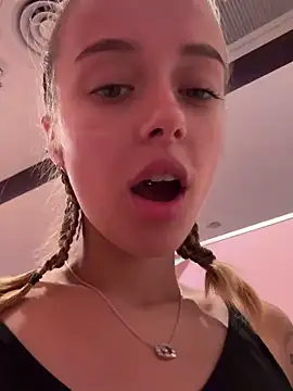 enjoy my beauty online show from January 24, 2025, 4:16 am