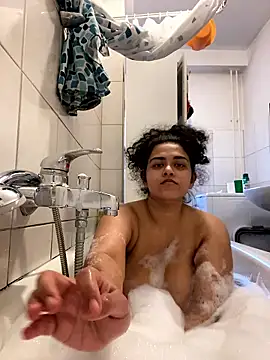 Curvydesifromgermany online show from January 15, 2026, 2:54 pm