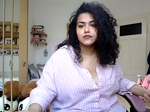 Curvydesifromgermany online show from February 24, 2026, 12:03 pm