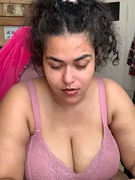 Snapshot of Curvydesifromgermany chatting on June 26, 2026, 9:03 am Curvydesifromgermany online show from June 26, 2026, 9:03 am