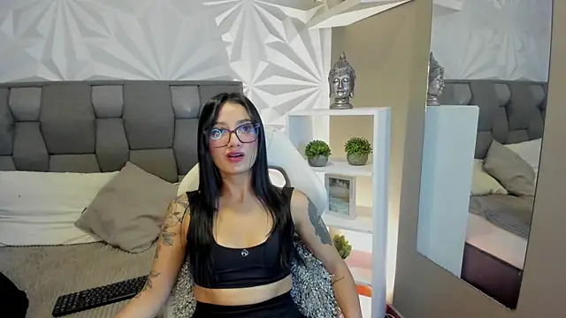 Snapshot of mariiana-diaz chatting on March 4, 2026, 5:08 pm mariiana-diaz online show from March 4, 2026, 5:08 pm