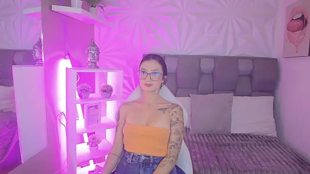Snapshot of mariiana-diaz chatting on March 21, 2026, 3:48 pm mariiana-diaz online show from March 21, 2026, 3:48 pm