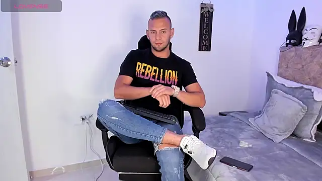 Snapshot of Damon_Bakert chatting on October 1, 2025, 9:10 pm Damon Bakert online show from October 1, 2025, 9:10 pm