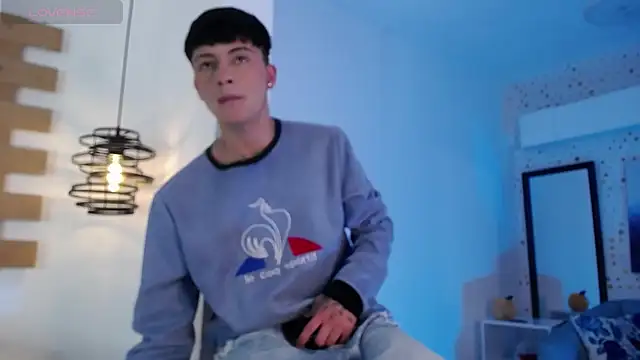 Steev Novoa online show from March 4, 2025, 4:49 am