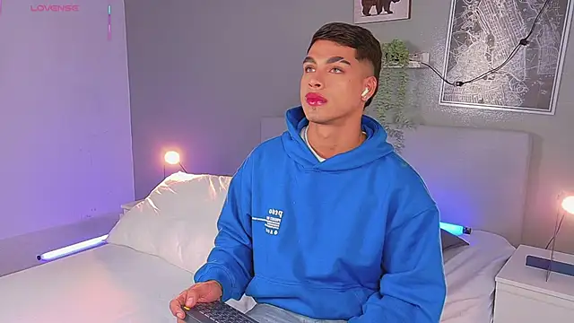 Ken-boy  online show from October 1, 2025, 11:38 am