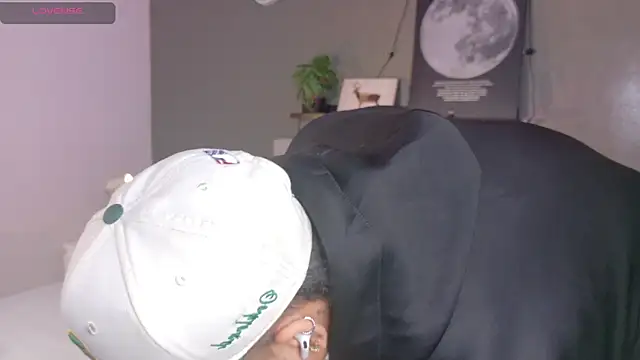 Ken-boy  online show from November 4, 2025, 11:42 am