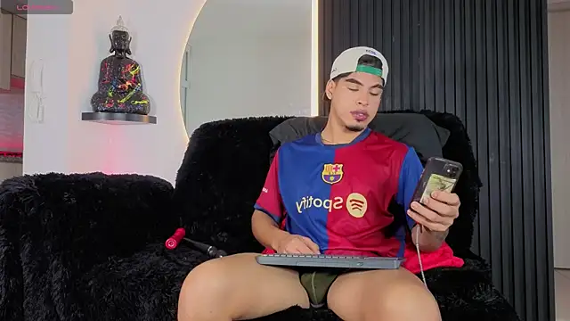 Ken-boy  online show from January 9, 2026, 8:32 pm