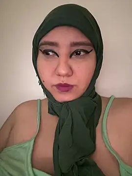 hannahayat online show from July 26, 2026, 2:46 pm