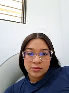 Snapshot of -VICKKY chatting on May 15, 2026, 1:29 pm -VICKKY online show from May 15, 2026, 1:29 pm