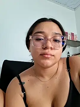 Snapshot of -VICKKY chatting on June 9, 2026, 7:25 pm -VICKKY online show from June 9, 2026, 7:25 pm