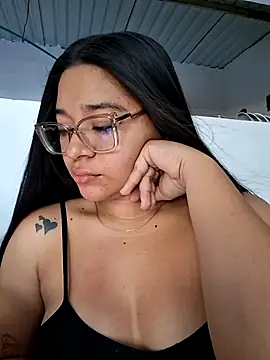 Snapshot of -VICKKY chatting on July 25, 2026, 2:36 pm -VICKKY online show from July 25, 2026, 2:36 pm